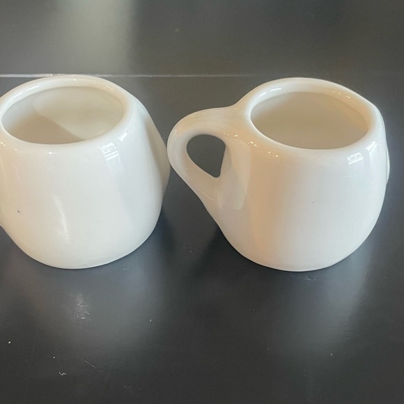 Set of 2 adorable ceramic painted bunny rabbit espresso miniature mugs easter - Picture 3 of 7